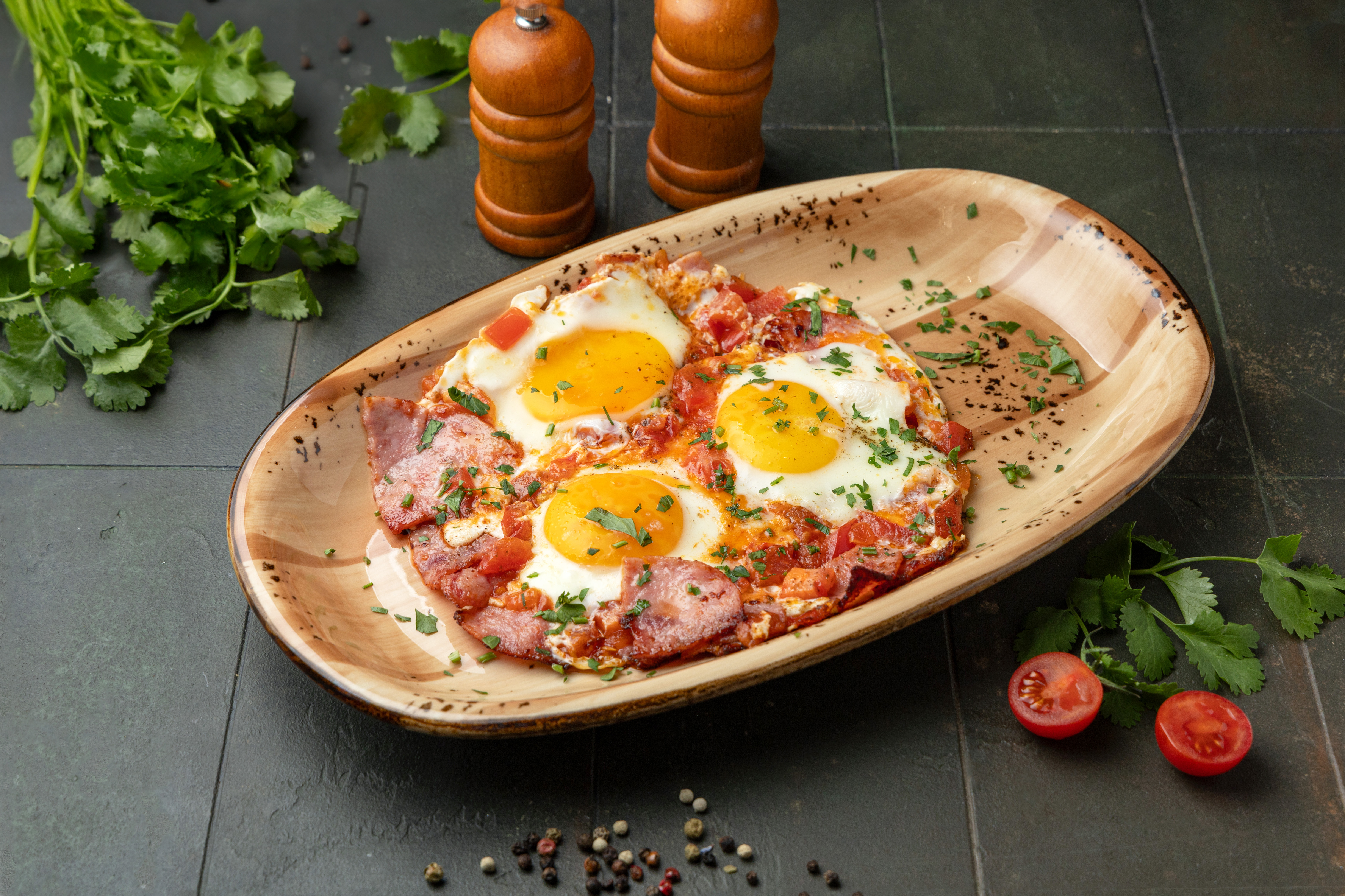 <span style="font-weight: 700;">Яичница с ветчиной 255г</span><br>