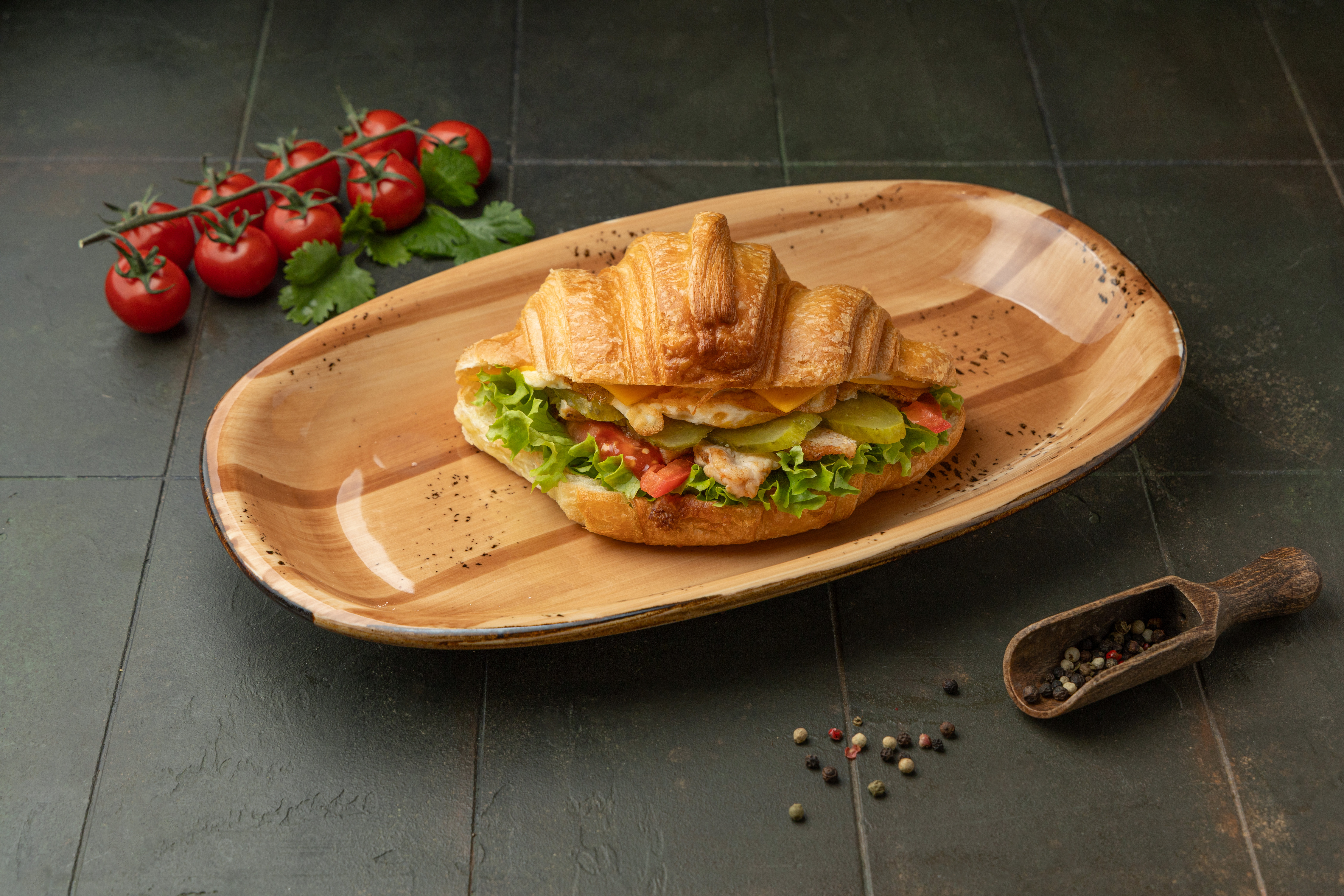 <span style="font-weight: 700;">Круассан с курицей 260г.</span><br>