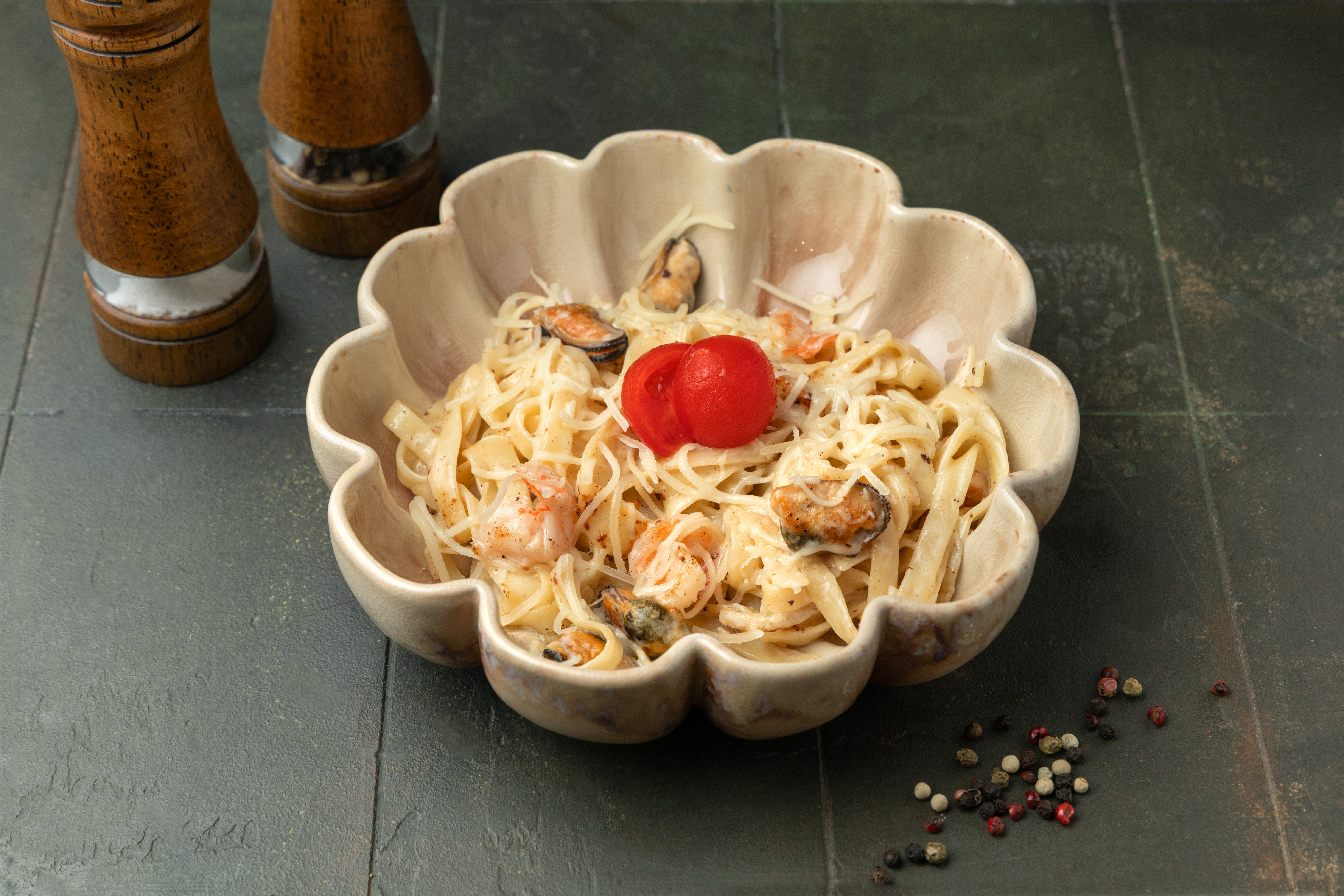 <span style="font-weight: 700;">Паста с морепродуктами 300 г</span><br>