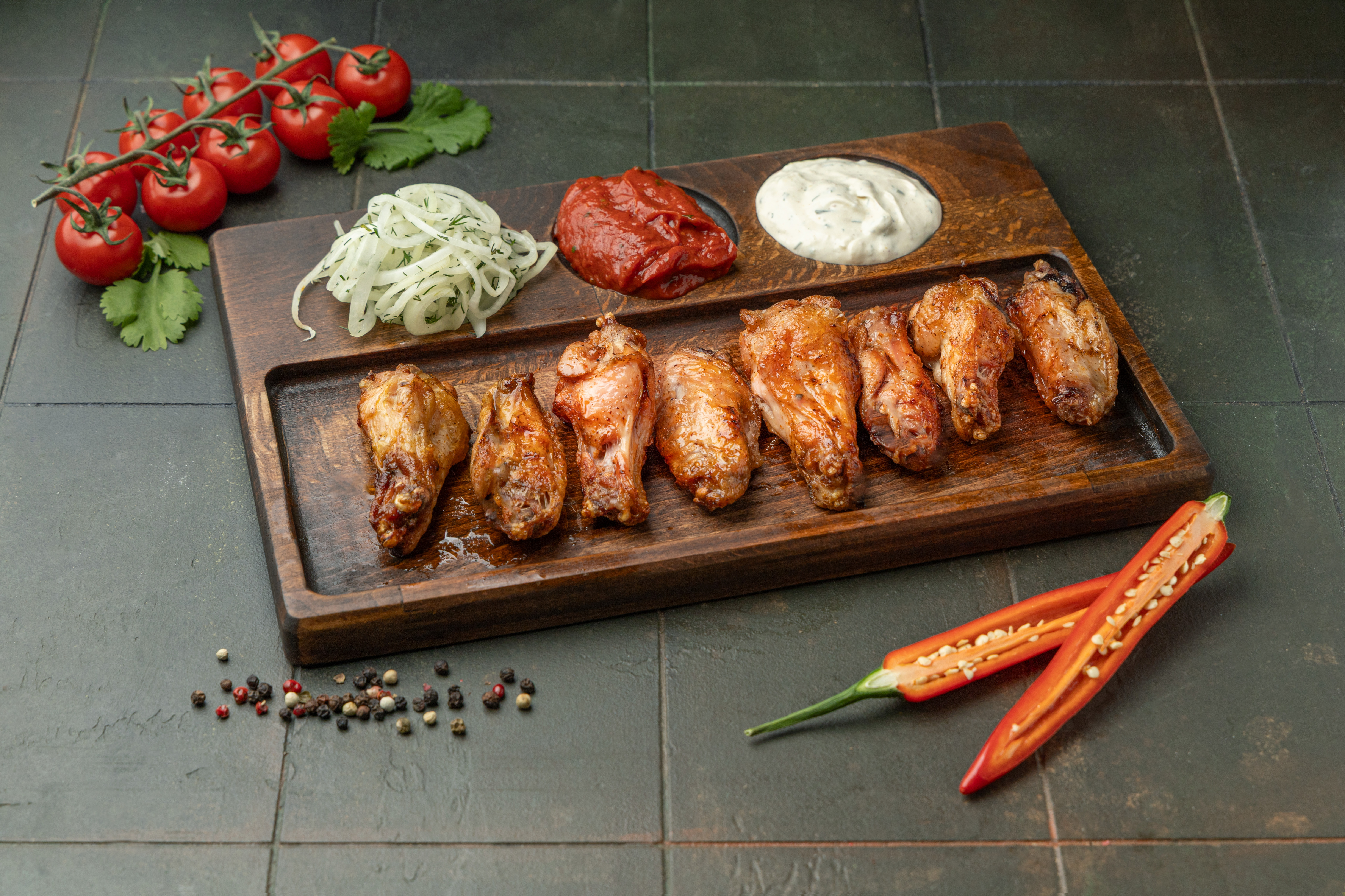 <span style="font-weight: 700;">Сет №16 Крылья куриные BBQ 8 шт. 250 г</span><br>